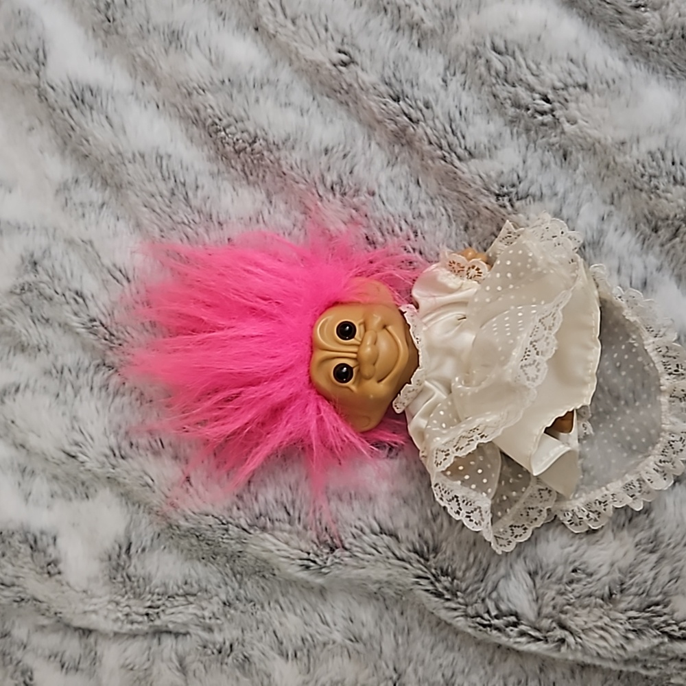 Bride troll